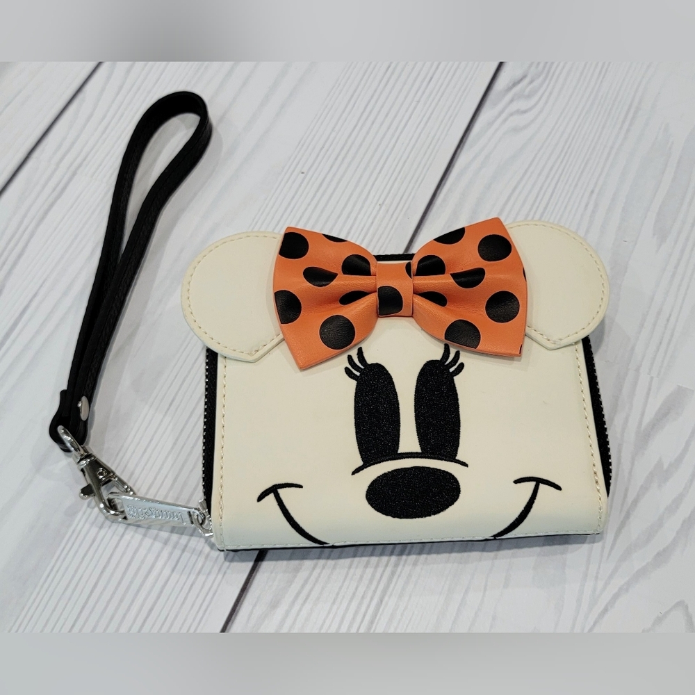Loungefly Disney Minnie Mouse Cream Mini-Wallet with Orange Bow Like New